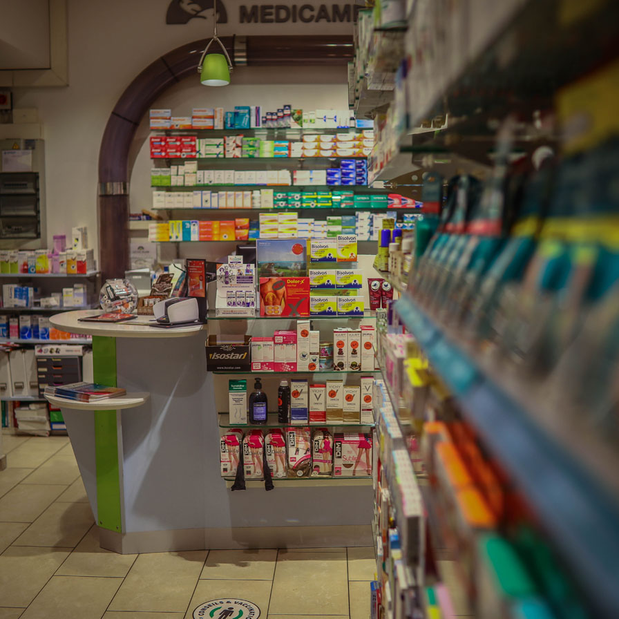 B_Pharmacie Metro Flon