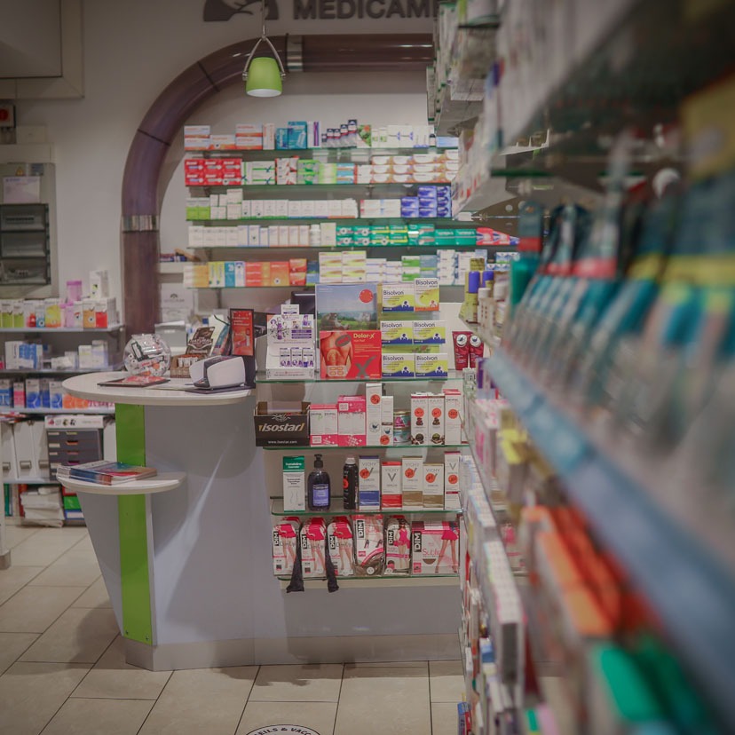 Pharmacie Metro Flon-7