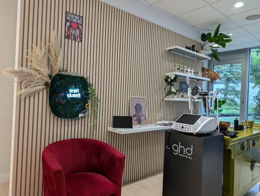 Salon-Pana-Beauty-Image-2CSM-diag